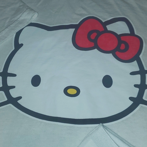 Hello Kitty Tee with matching Socks - Picture 2 of 7